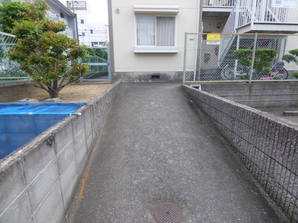 2/4 エントランス