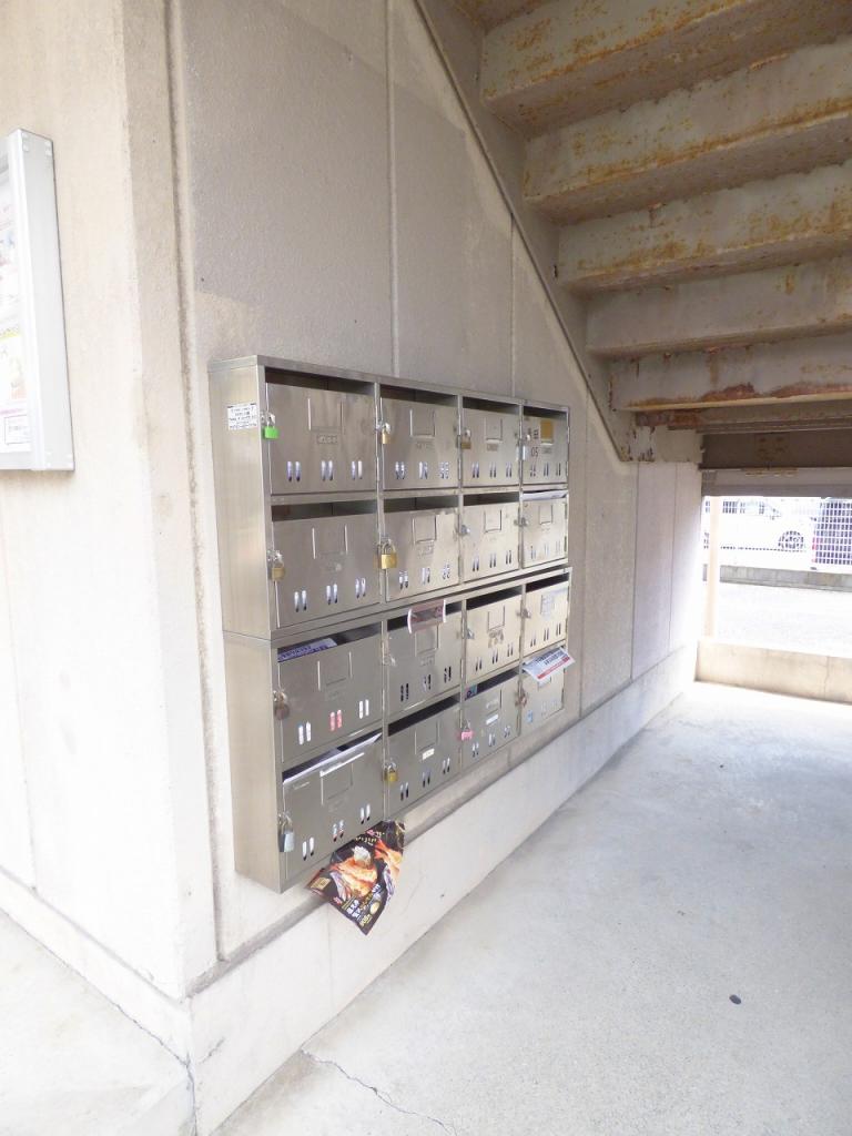 18/25 エントランス