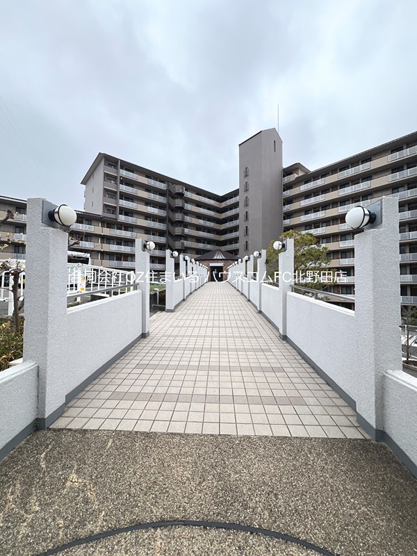 24/30 エントランス