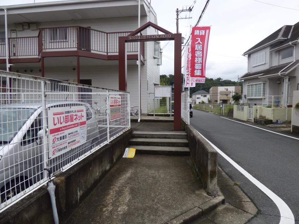 18/24 エントランス