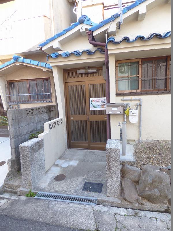 21/25 エントランス