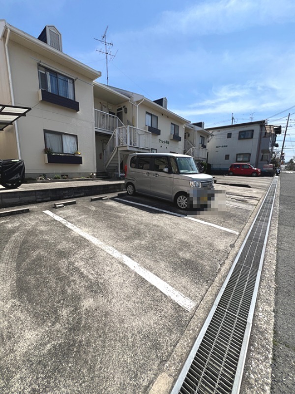 25/30 駐車場