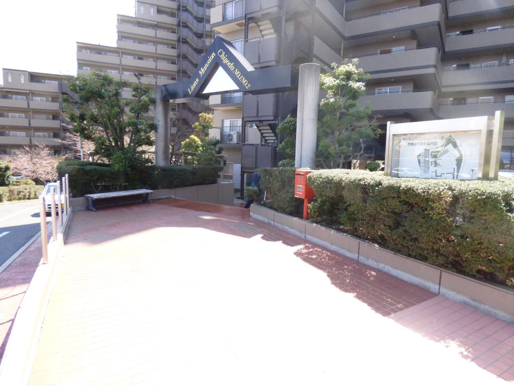 22/30 エントランス