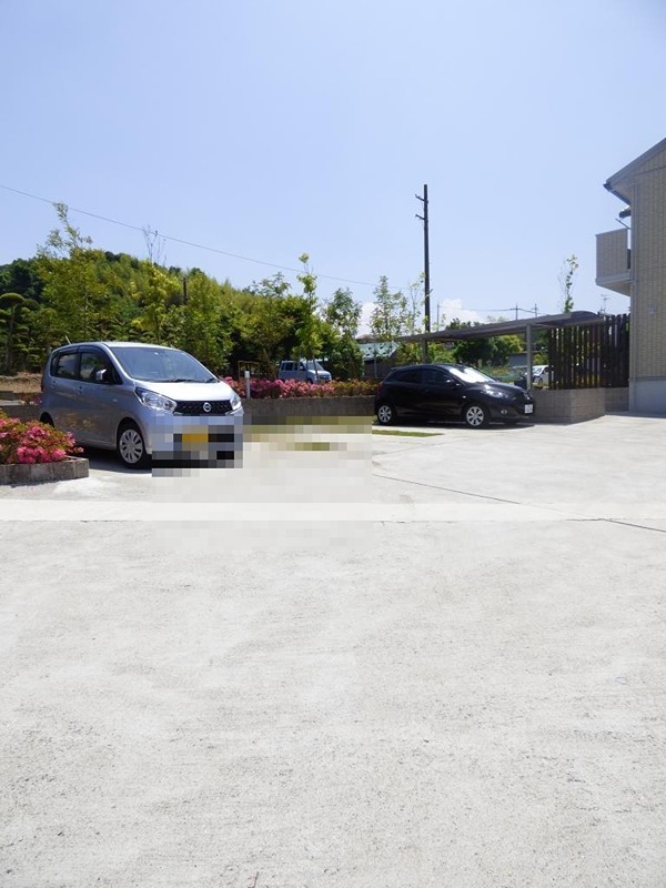 2/6 駐車場