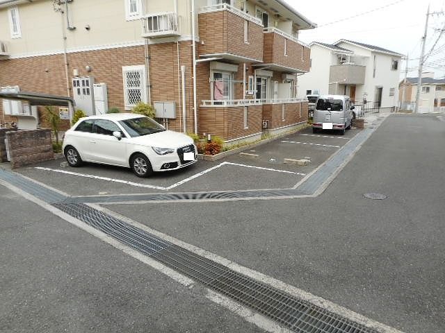 20/30 駐車場