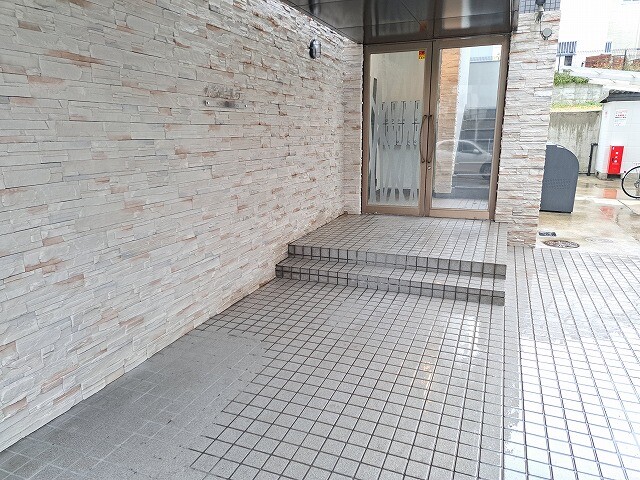 17/20 エントランス