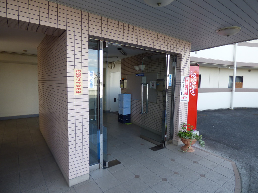 21/26 エントランス