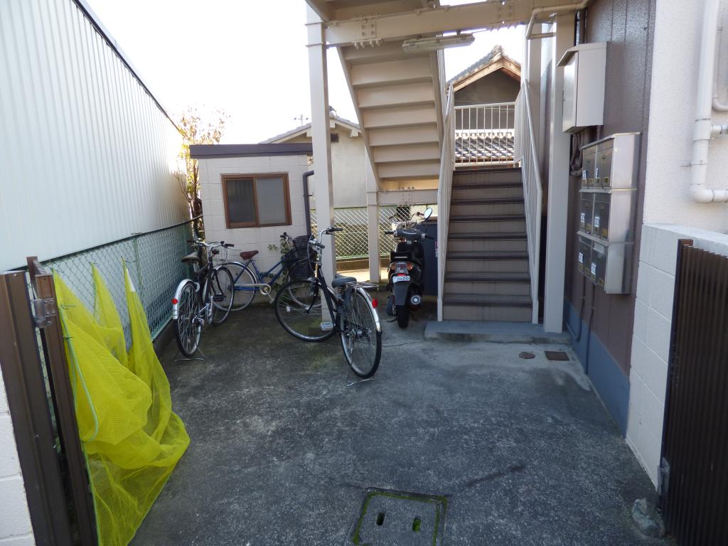 19/26 エントランス