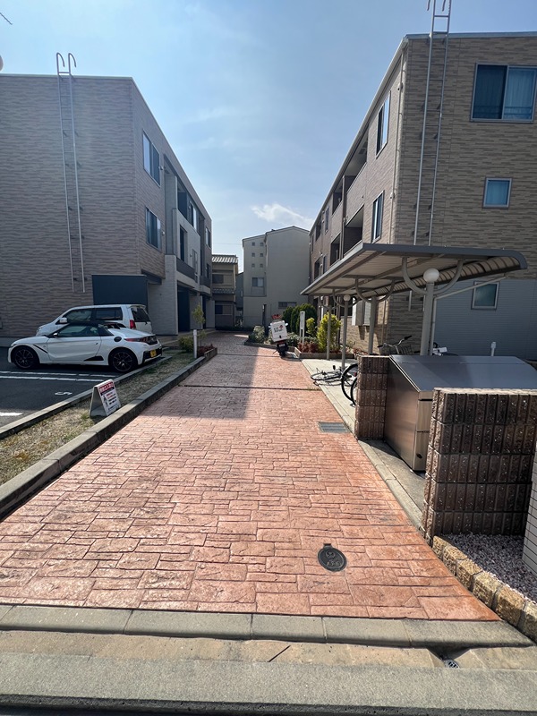 20/30 エントランス