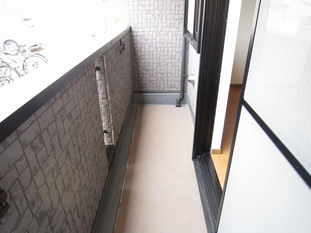 14/28 バルコニー