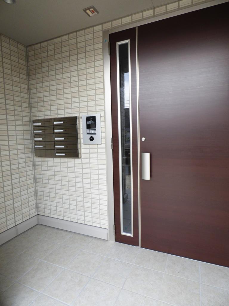 22/30 エントランス