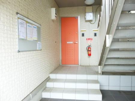 21/30 エントランス