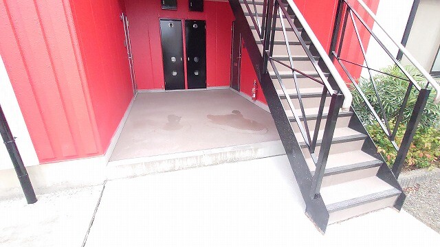 24/28 エントランス