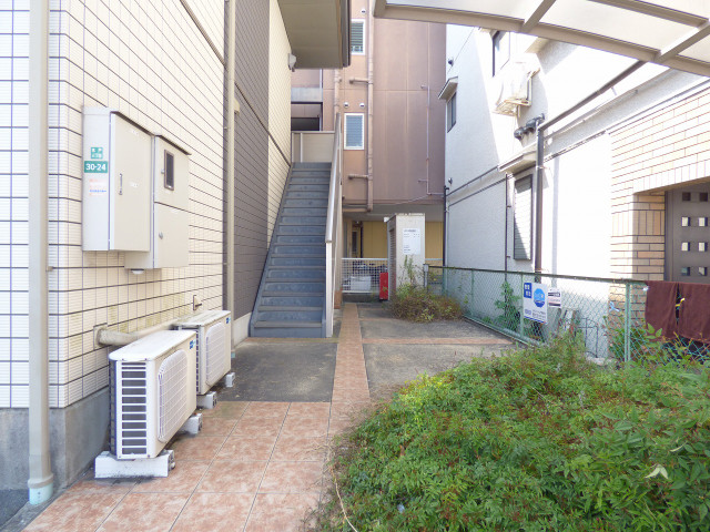 17/19 エントランス