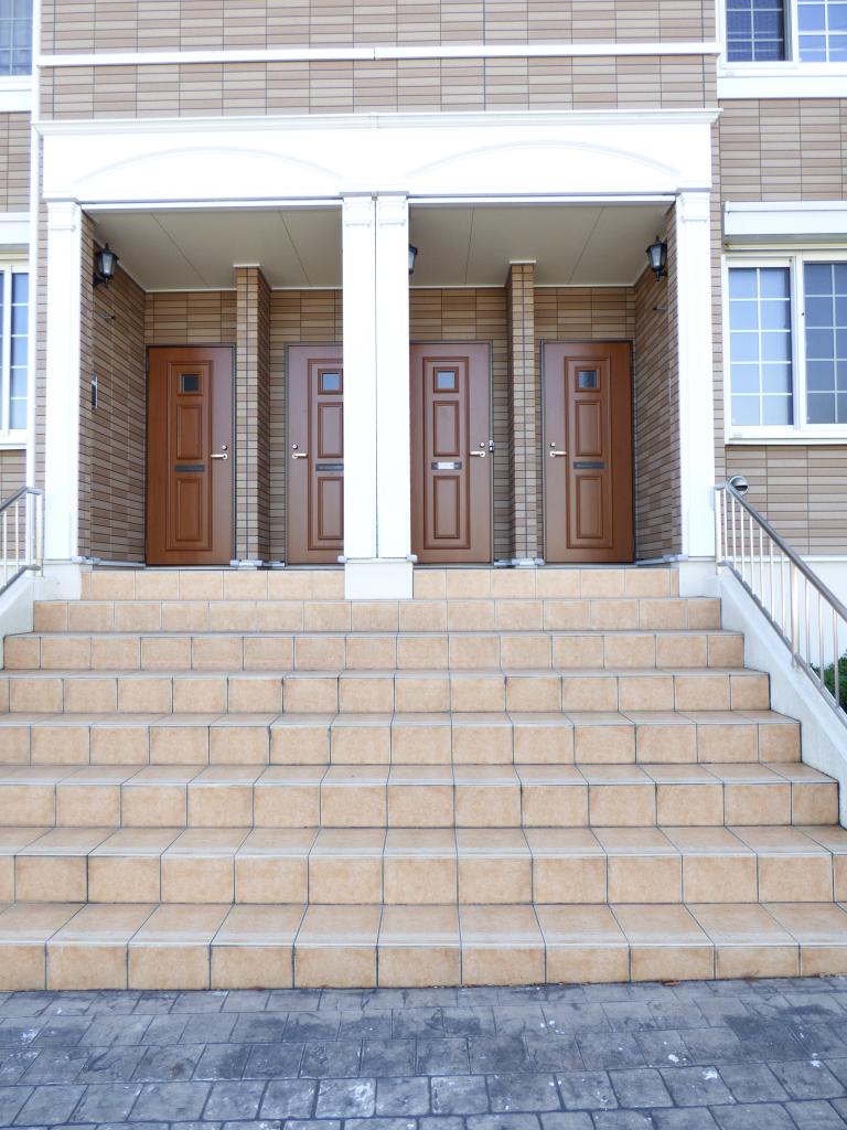 20/30 エントランス