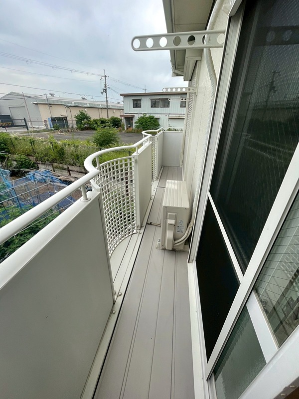 18/28 バルコニー