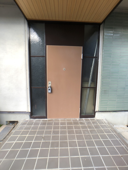 17/19 エントランス