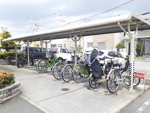 13/21 エントランス