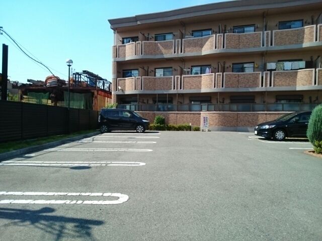 3/7 駐車場