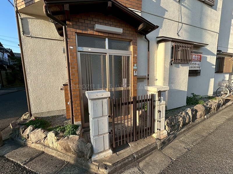 16/26 エントランス