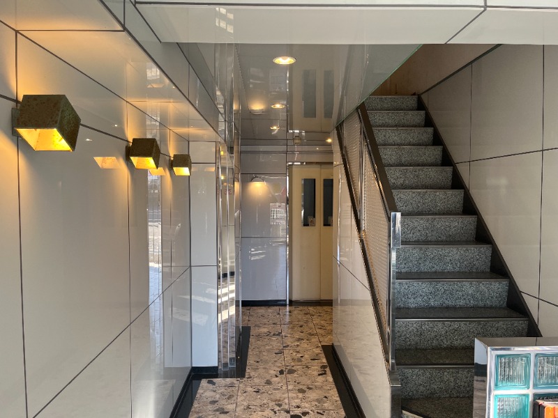 19/29 エントランス