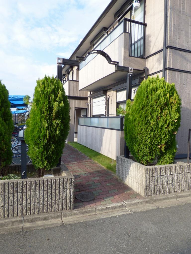 21/30 エントランス