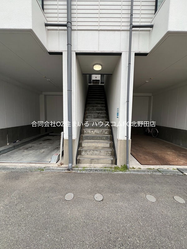 19/24 エントランス