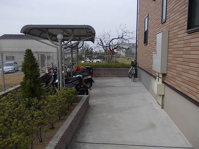 23/26 エントランス