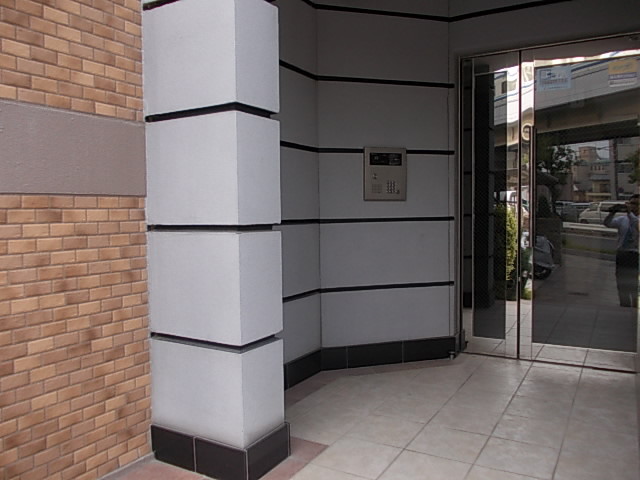 15/17 エントランス