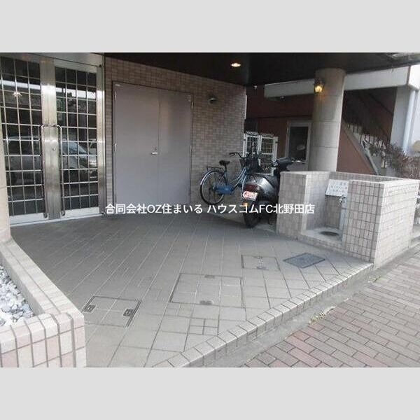 17/23 エントランス