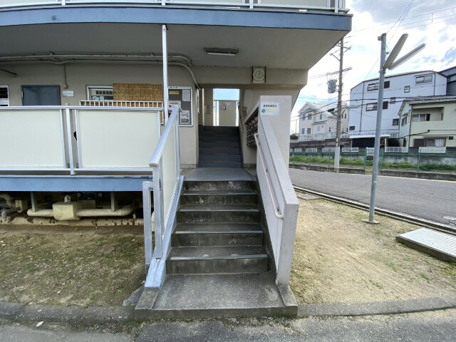 13/22 エントランス