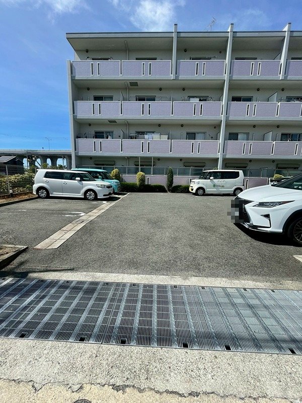 21/25 エントランス