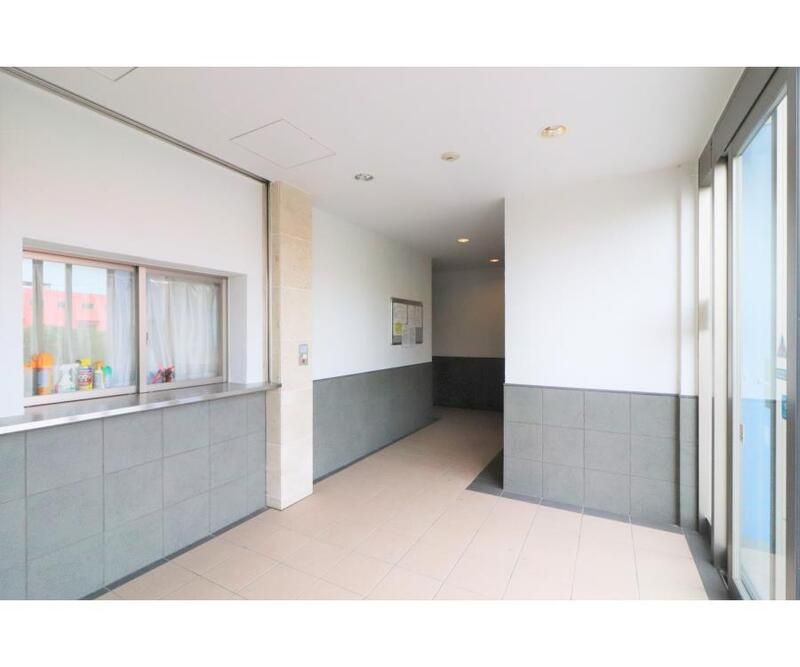 22/26 エントランス