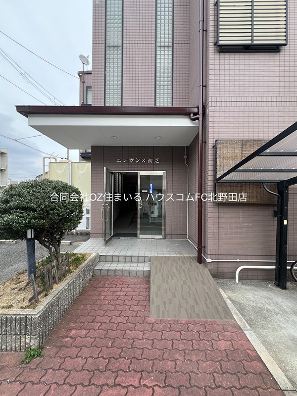 24/30 エントランス