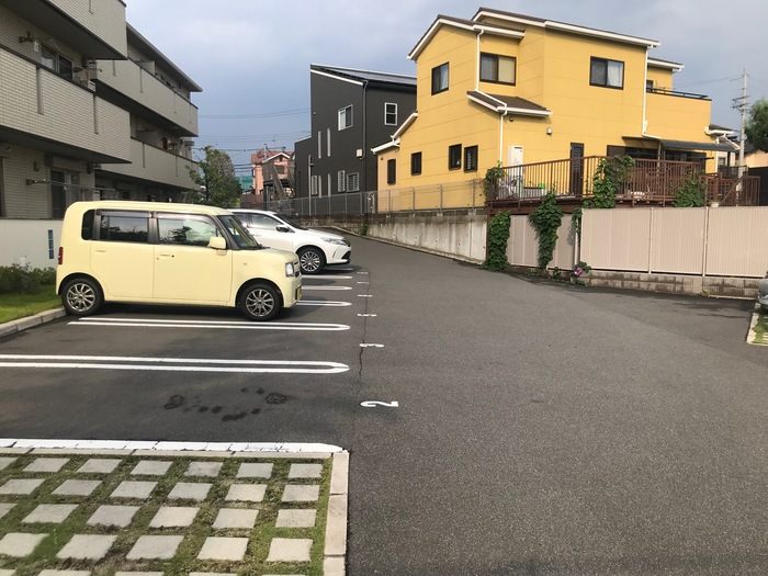 19/20 駐車場