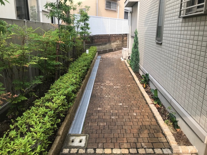 18/20 エントランス