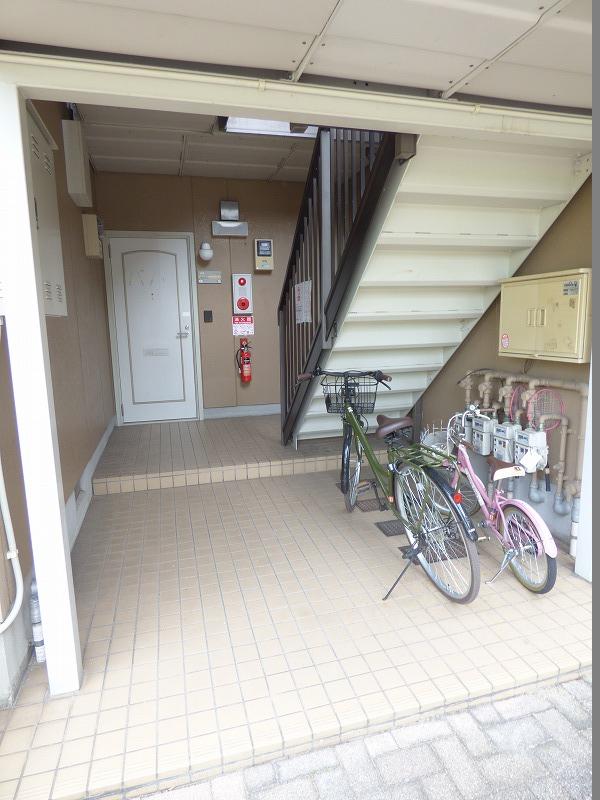 19/23 エントランス