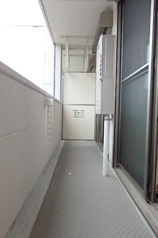 19/30 バルコニー