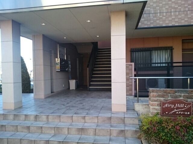 14/20 エントランス