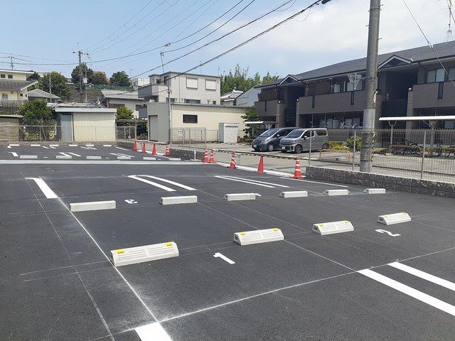 2/6 駐車場