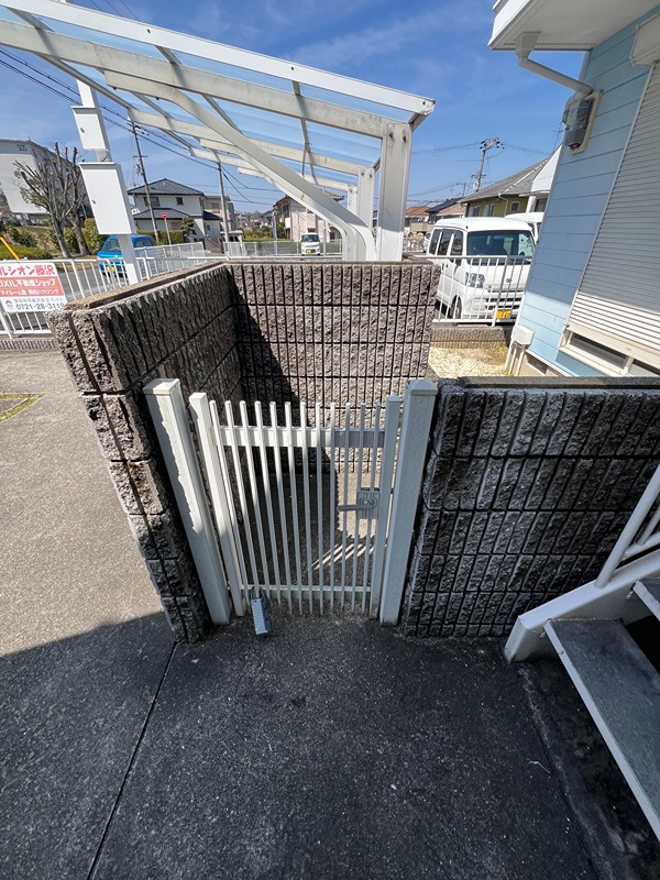 25/30 エントランス