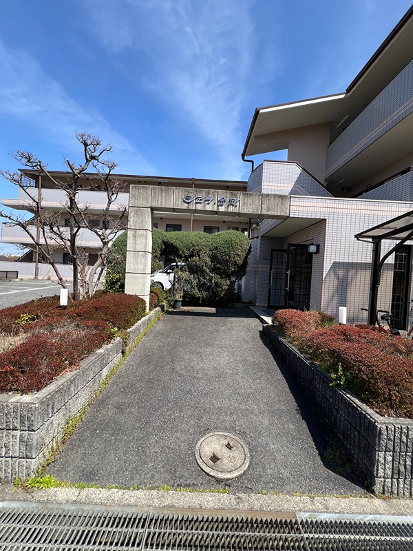 25/30 エントランス