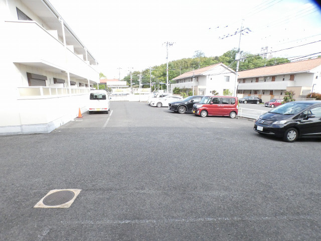24/29 駐車場