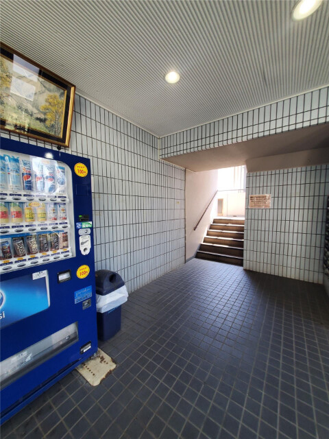 20/29 エントランス