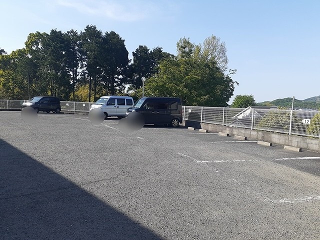 18/21 駐車場
