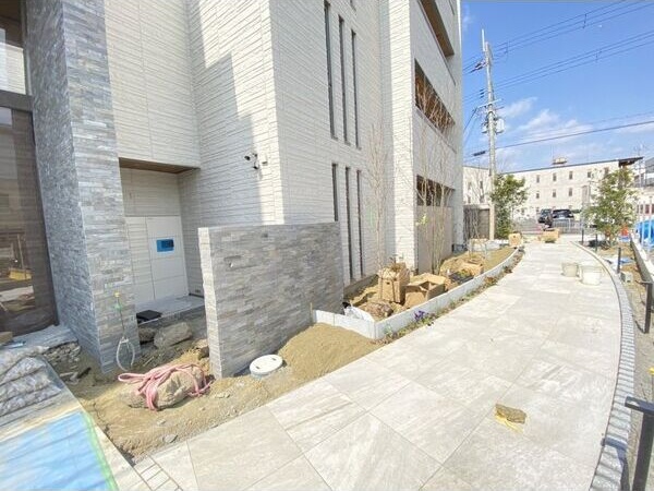 19/26 エントランス