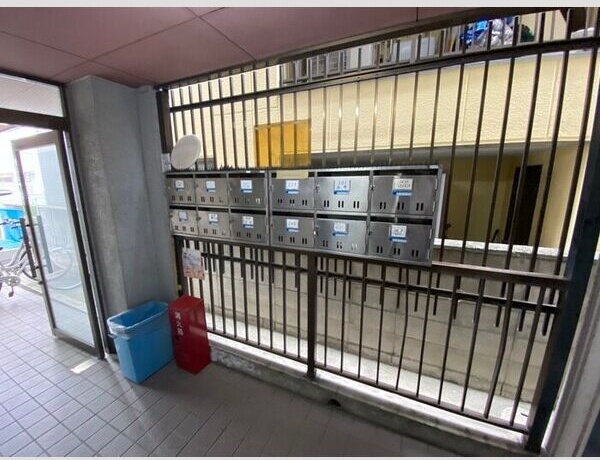 16/18 エントランス