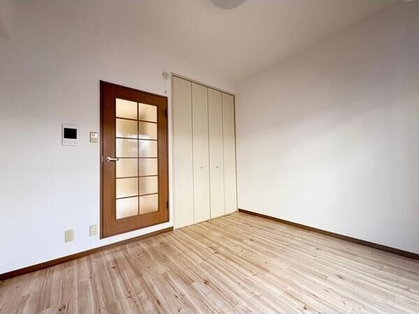 2/4 エントランス