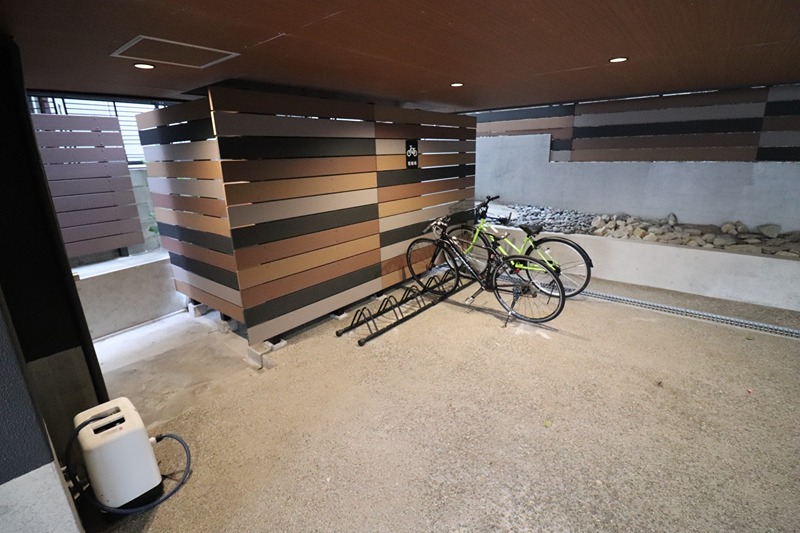 17/19 エントランス