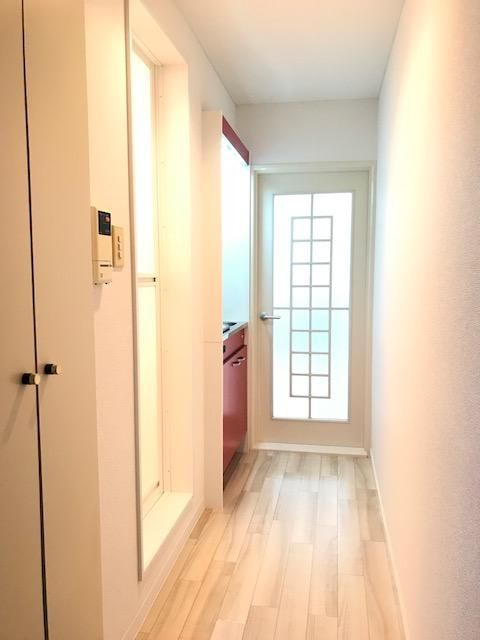 25/27 エントランス